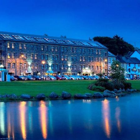 Clew Bay Balcony Views - Westport Quay Apt Apartment Bagian luar foto